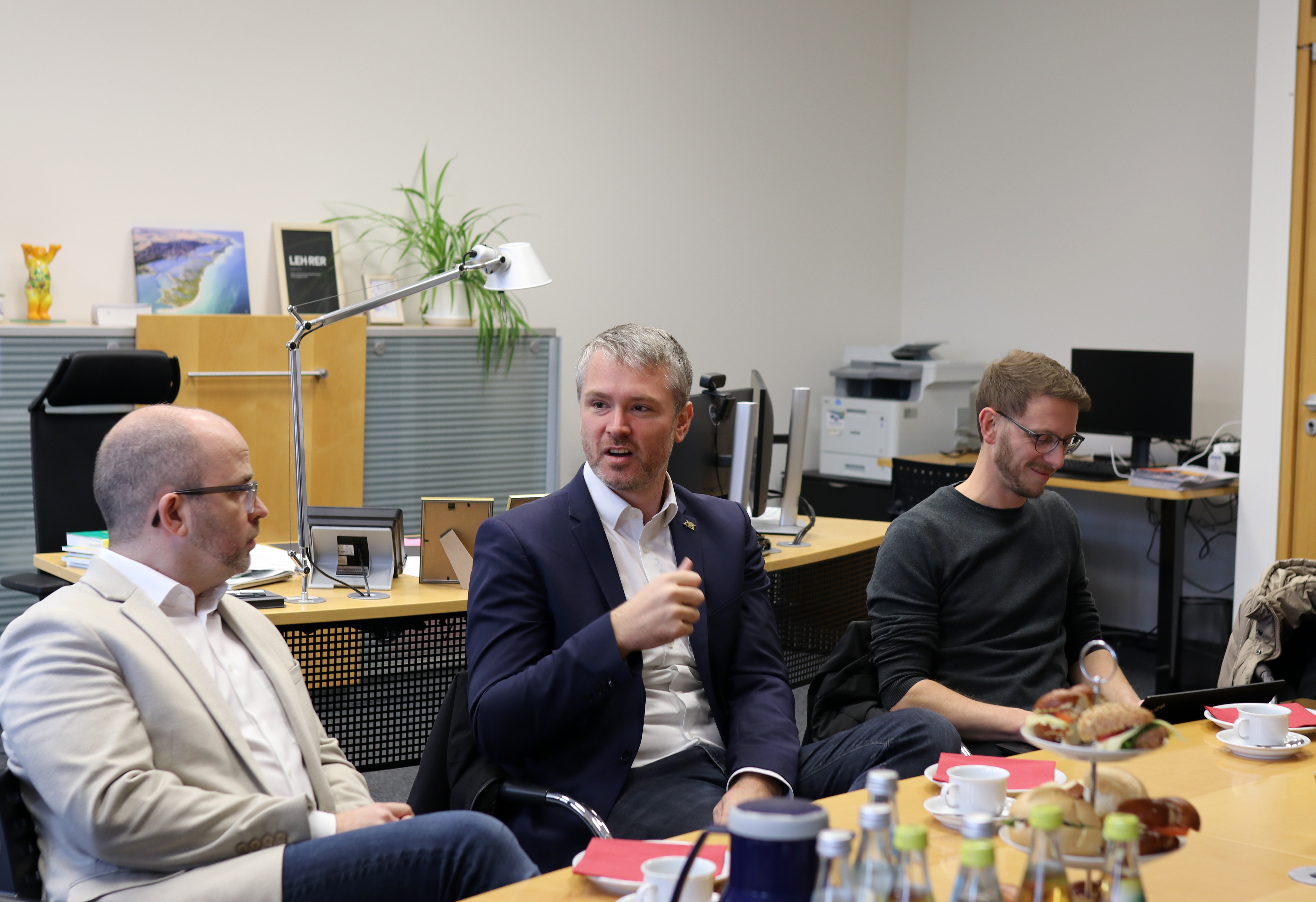 Für Jonas Hoffmann ist der FES-Besuch immer auch eine Rückkehr an seine eigene Schule